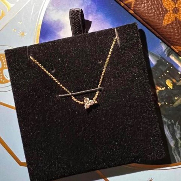 Mejuri Lotus Bracelet - Picture 2 of 4